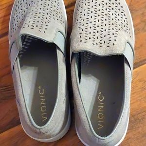 Vionic 7.5 Shoes